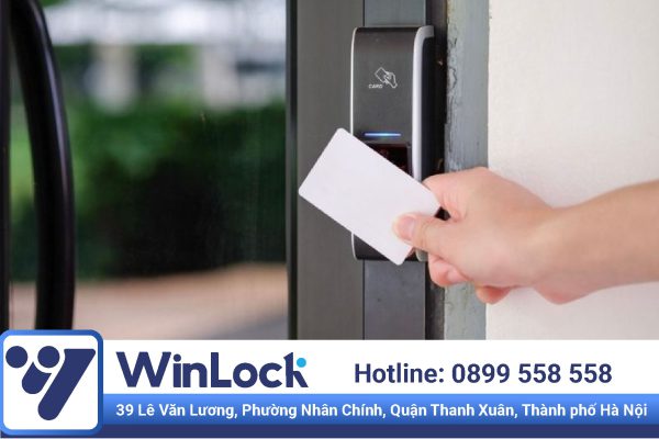 khóa cửa điện tử